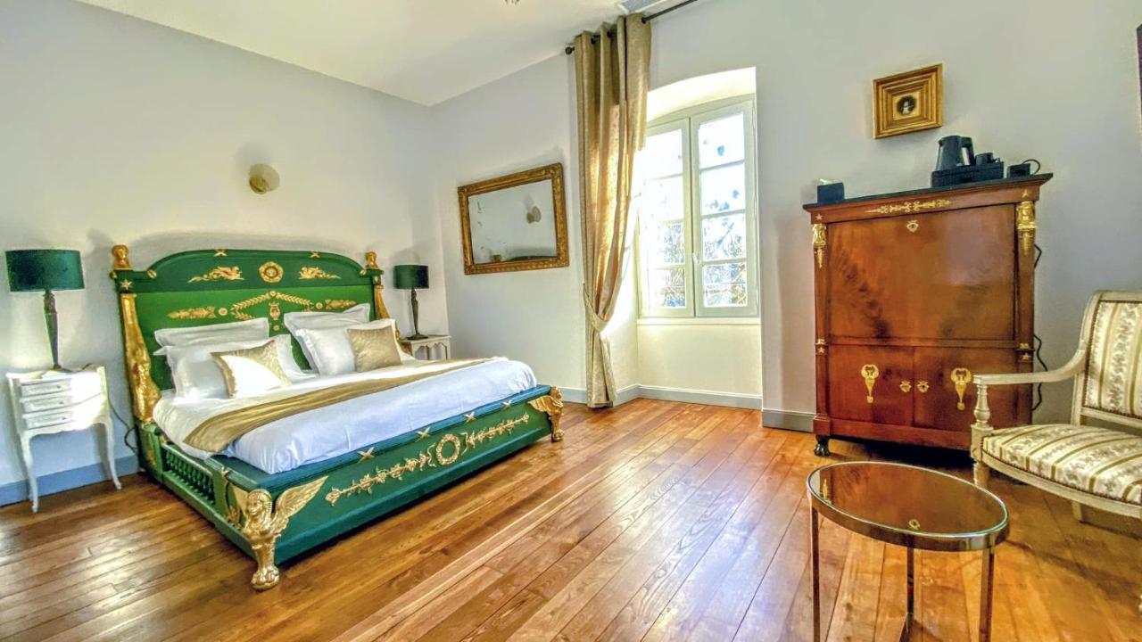 Domaine De Monplaisir Bed & Breakfast Caylus Exterior photo